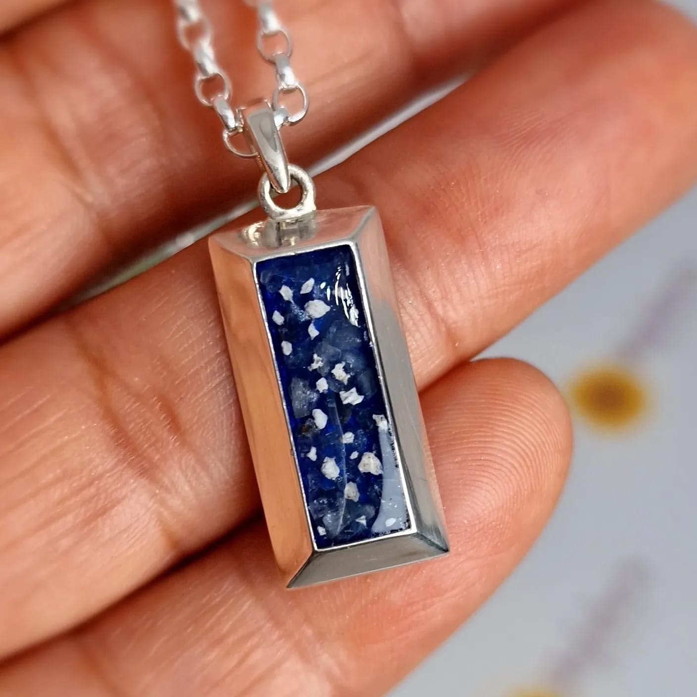 The Solid Bar Pendant